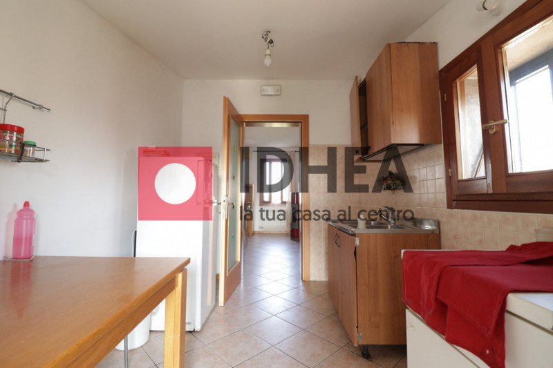 MONTEBELLUNA - ZONA INDUSTRIALE

""" RIFERIMENTO FGMB1 """

Visita il nostro sito https://idhea.i...