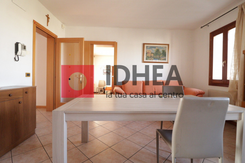 MONTEBELLUNA - ZONA INDUSTRIALE

""" RIFERIMENTO FGMB1 """

Visita il nostro sito https://idhea.i...