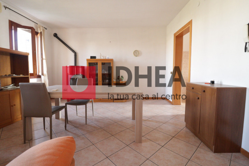 MONTEBELLUNA - ZONA INDUSTRIALE

""" RIFERIMENTO FGMB1 """

Visita il nostro sito https://idhea.i...