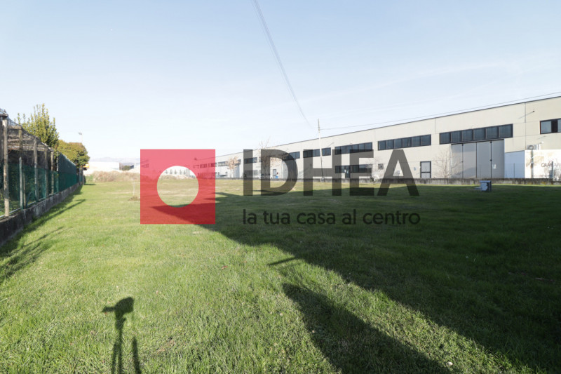 MONTEBELLUNA - ZONA INDUSTRIALE

""" RIFERIMENTO FGMB1 """

Visita il nostro sito https://idhea.i...