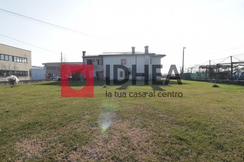 MONTEBELLUNA - ZONA INDUSTRIALE

""" RIFERIMENTO FGMB1 """

Visita il nostro sito https://idhea.i...