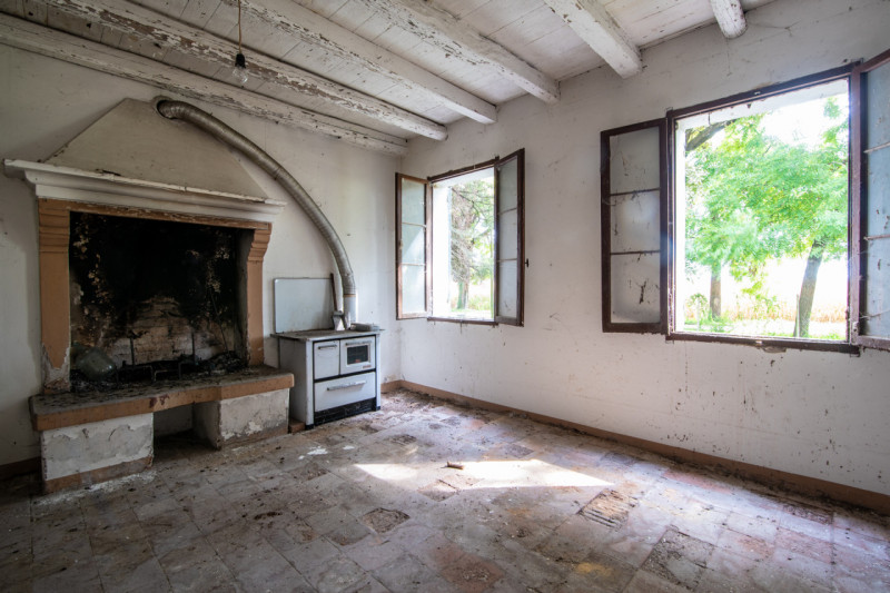 San Giorgio in Bosco – Località Giarabassa

Villa storica da restaurare con parco privato di 2.00...