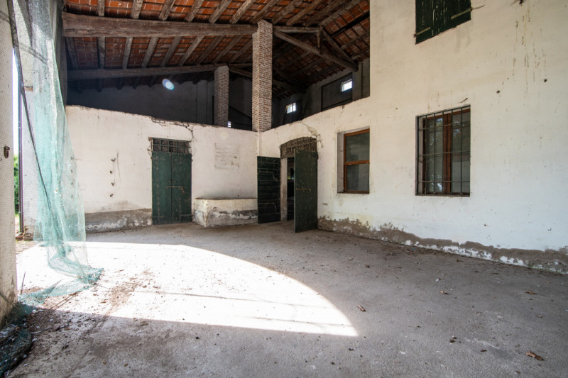 San Giorgio in Bosco – Località Giarabassa

Villa storica da restaurare con parco privato di 2.00...