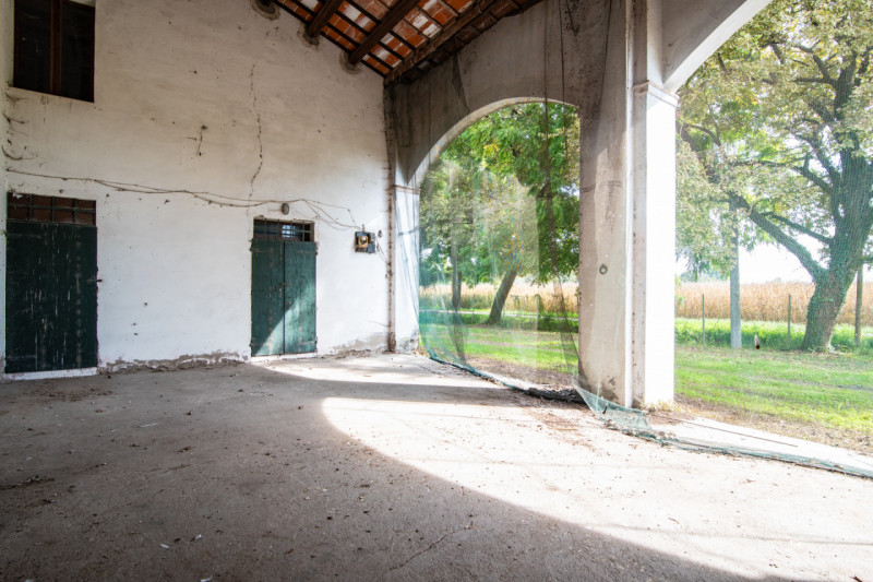 San Giorgio in Bosco – Località Giarabassa

Villa storica da restaurare con parco privato di 2.00...