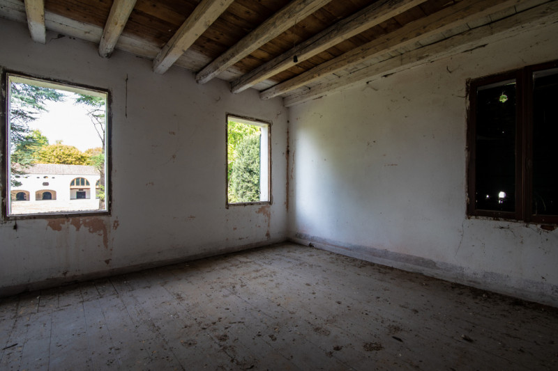 San Giorgio in Bosco – Località Giarabassa

Villa storica da restaurare con parco privato di 2.00...