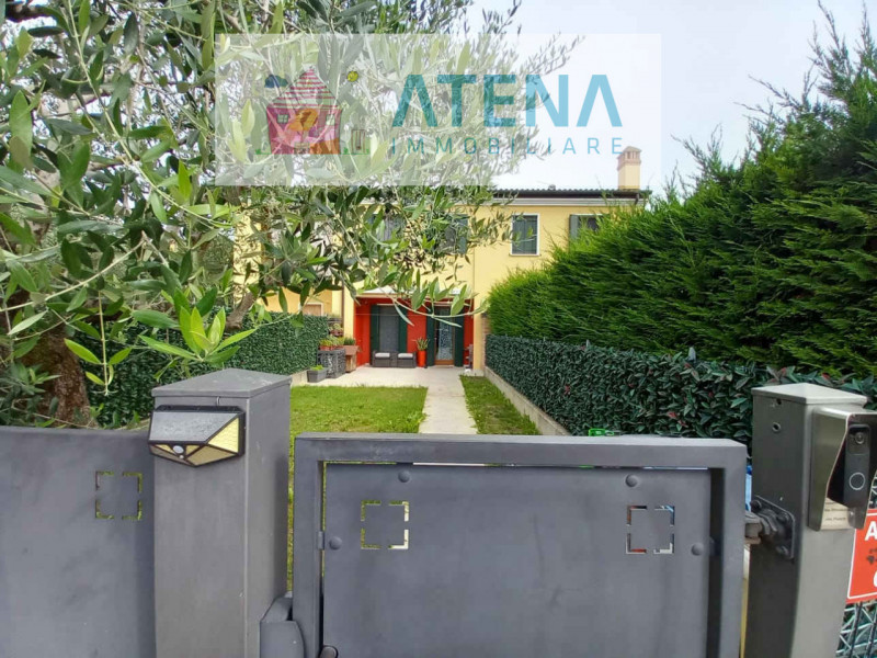 rif. 24666

LIMENA – TAGGÌ DI SOPRA

In posizione tranquilla e riservata, all’interno di una via ...