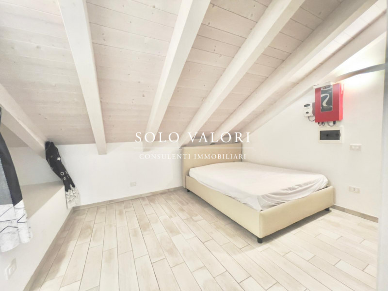 Scopri questa incantevole casa singola terratetto situata nel cuore di Jesolo, precisamente nella...