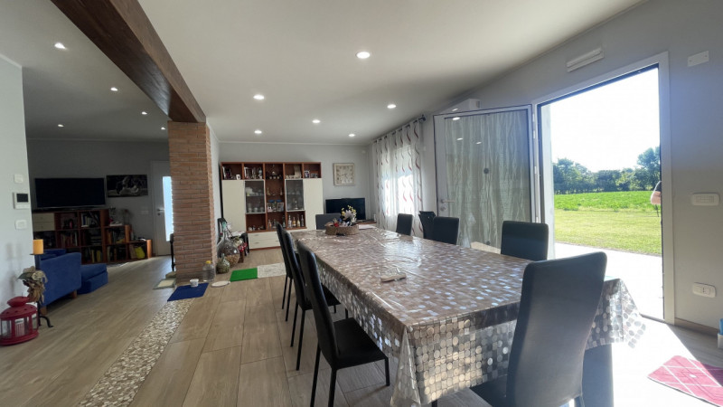 Cerchi una Casa Singola, spaziosa e moderna?
Leggi qui sotto!


Ciao da Arcobaleno Consulenti Imm...