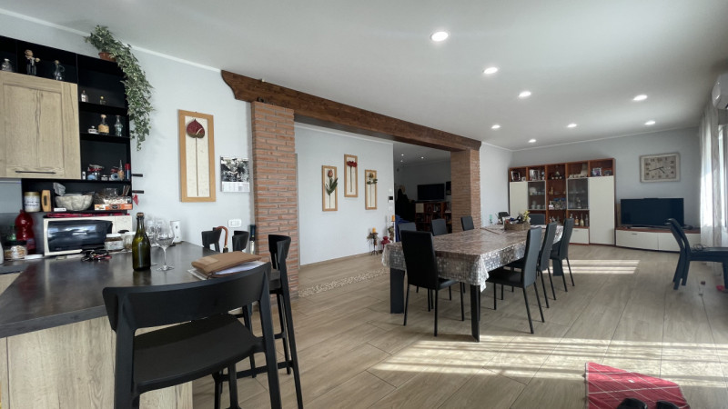 Cerchi una Casa Singola, spaziosa e moderna?
Leggi qui sotto!


Ciao da Arcobaleno Consulenti Imm...