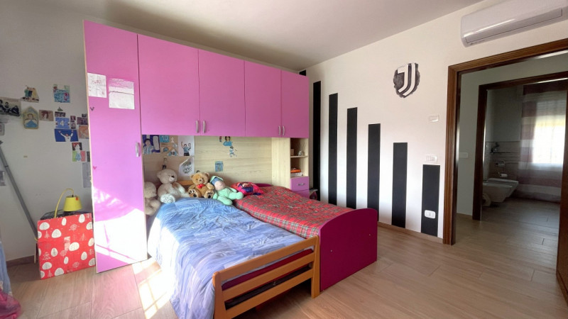 Cerchi una Casa Singola, spaziosa e moderna?
Leggi qui sotto!


Ciao da Arcobaleno Consulenti Imm...