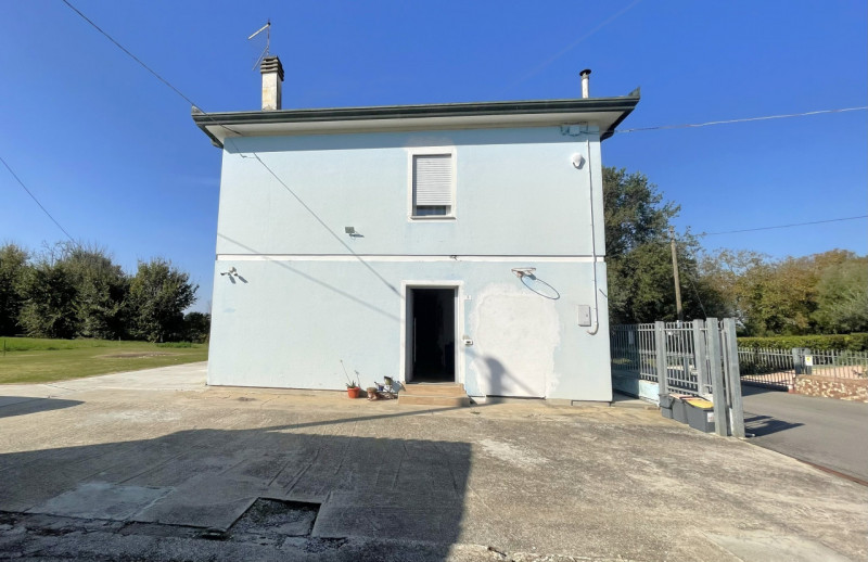 Cerchi una Casa Singola, spaziosa e moderna?
Leggi qui sotto!


Ciao da Arcobaleno Consulenti Imm...