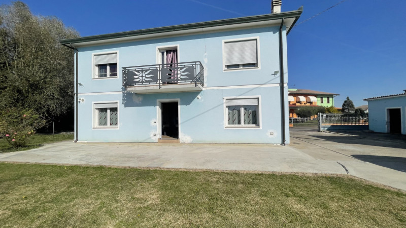 Cerchi una Casa Singola, spaziosa e moderna?
Leggi qui sotto!


Ciao da Arcobaleno Consulenti Imm...