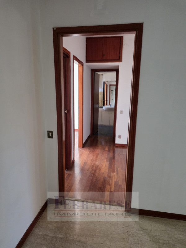 - ASTA IMMOBILIARE - PADOVA quartiere MORTISE - via Alberto Riva villasanta, APPARTAMENTO al pian...