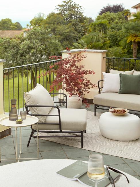 In una posizione strategica e ben servita, a ridosso delle mura, proponiamo appartamento situato ...