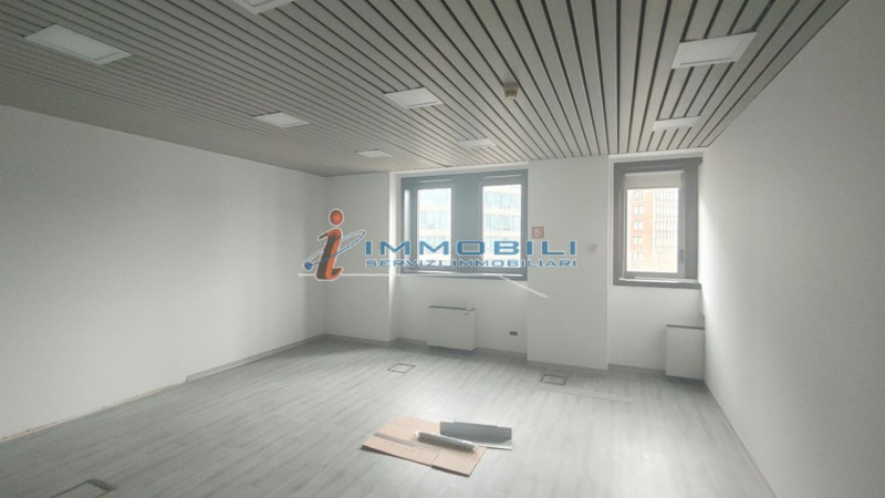 Ufficio in Affitto