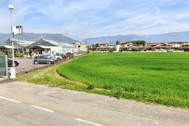 Quest’immobile viene venduto tramite asta online.

Quota di terreno sito a Bassano del Grappa (VI...