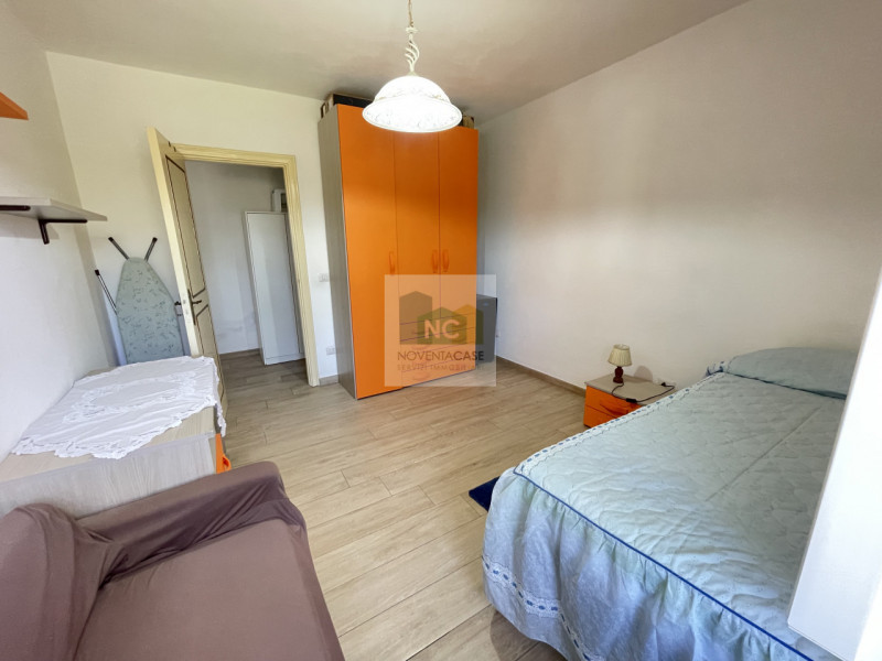 Forio! Proponiamo in vendita un'intera bifamiliare, completamente ristrutturata nel 2006. Questa ...