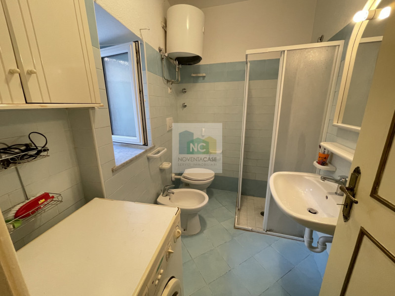 Forio! Proponiamo in vendita un'intera bifamiliare, completamente ristrutturata nel 2006. Questa ...