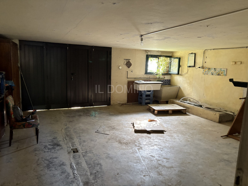 Su palazzina di solo 2 unità, in centro alla Sacra Famiglia, libero da subito appartamento arreda...