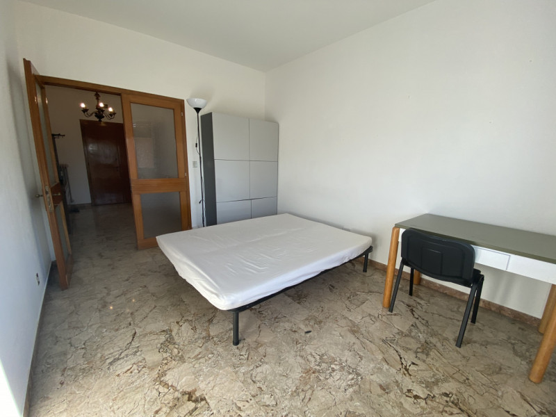 Laterale via Sorio via Peschiera in Appartamento arredato con aria condizionata con salone cucina...