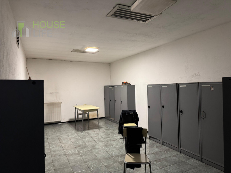 ARCISATE - VARESE: CAPANNONE INDUSTRIALE DI 5.000 MQ con area esterna di circa 2.000 mq e palazzi...