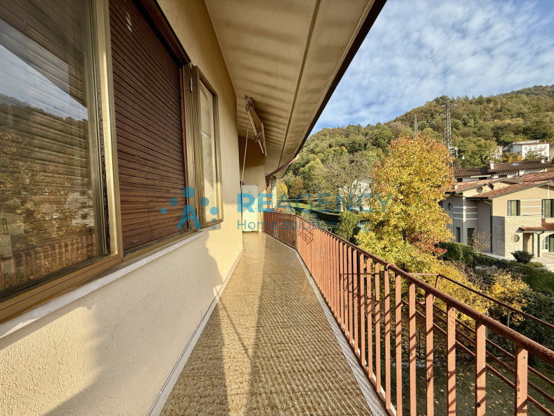 Valdagno - Novale

Stai cercando un ampio appartamento bicamere in una bifamiliare?
Prezzo € 57.0...