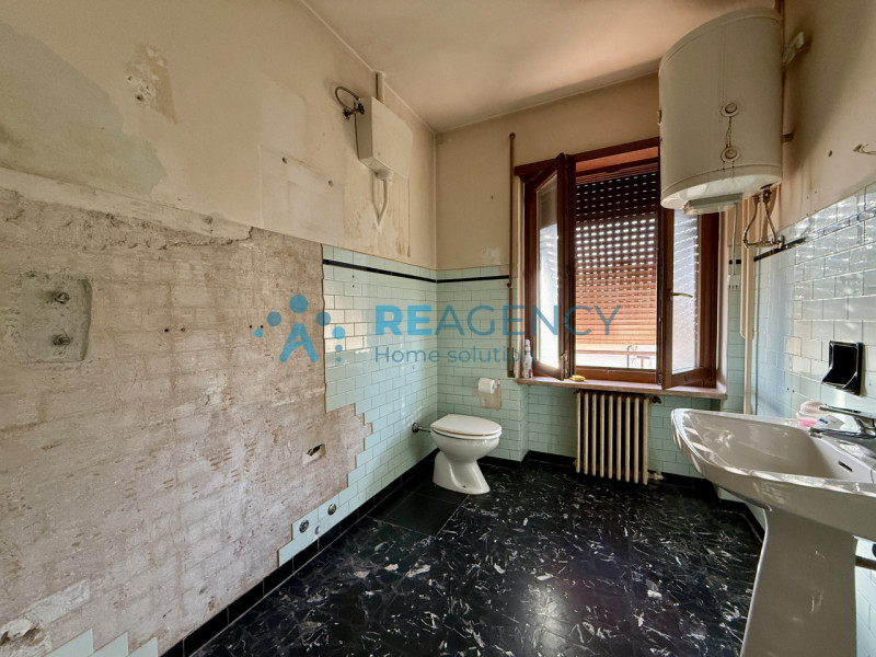 Valdagno - Novale

Stai cercando un ampio appartamento bicamere in una bifamiliare?
Prezzo € 57.0...