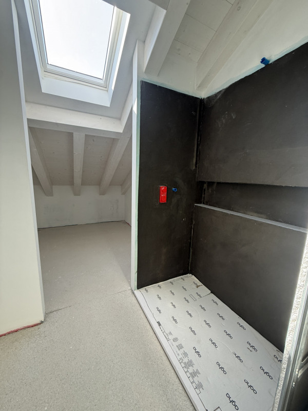 Nel cuore di Castelfranco Veneto, a pochi passi dal centro storico, proponiamo in vendita un escl...