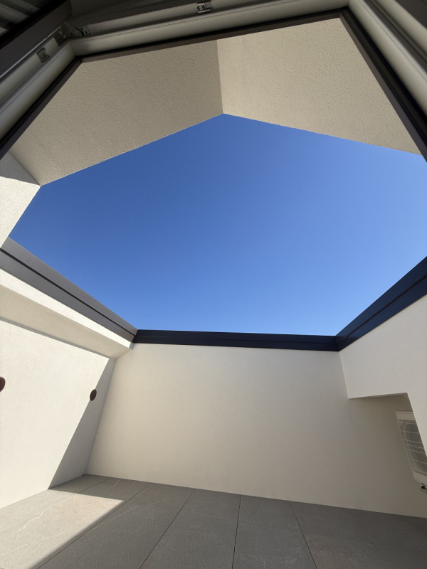 Nel cuore di Castelfranco Veneto, a pochi passi dal centro storico, proponiamo in vendita un escl...