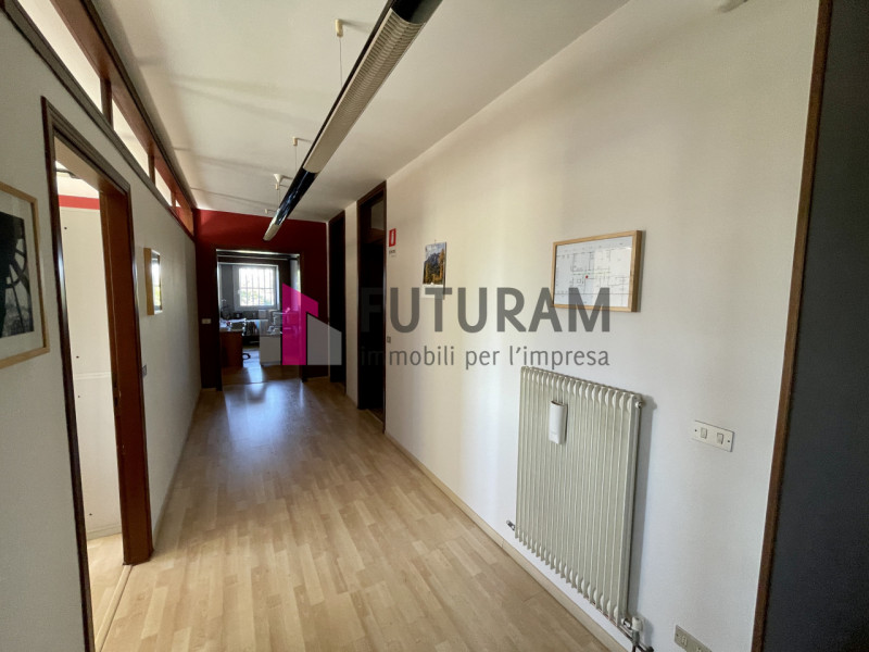 RIF:  097NM -  RUBANO (PD)  -  PER INFO    340 335 8378 - 0444/310220

Propongo in affitto un uff...