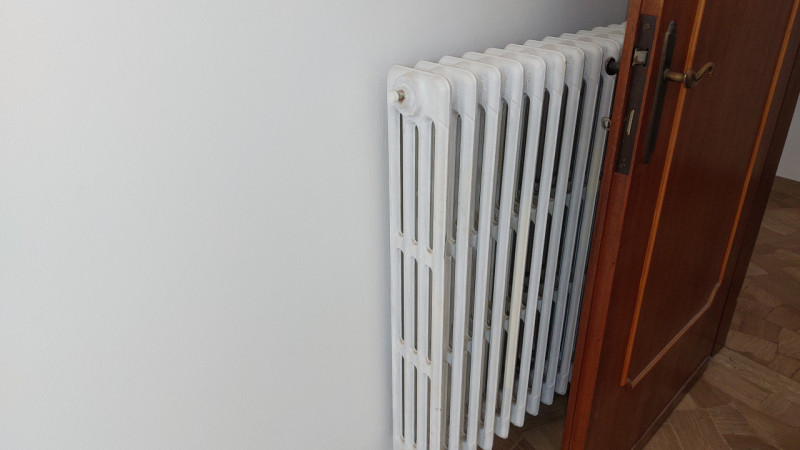 Vicenza, in zona di Sant' Agostino, si propone in vendita una casa singola di ampie metrature, di...