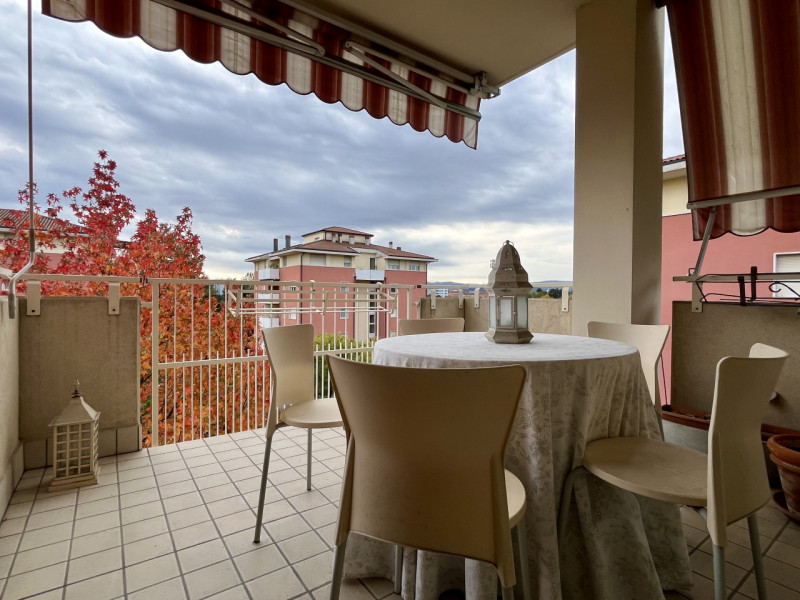 Nel cuore di un quartiere residenziale tra i più curati e ben abitati di Vicenza, circondato da o...