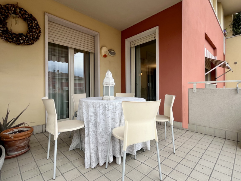 Nel cuore di un quartiere residenziale tra i più curati e ben abitati di Vicenza, circondato da o...