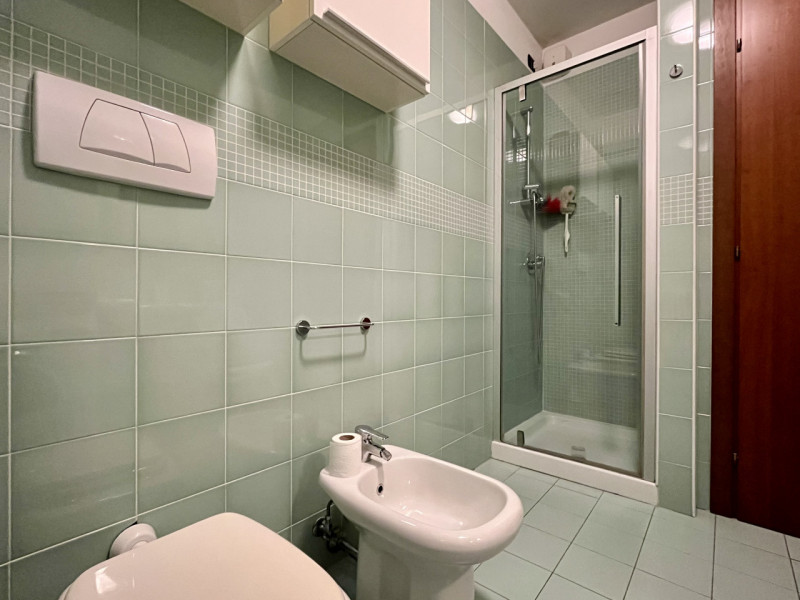 Nel cuore di un quartiere residenziale tra i più curati e ben abitati di Vicenza, circondato da o...