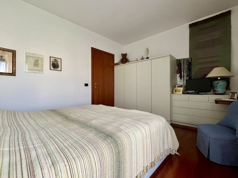 Nel cuore di un quartiere residenziale tra i più curati e ben abitati di Vicenza, circondato da o...