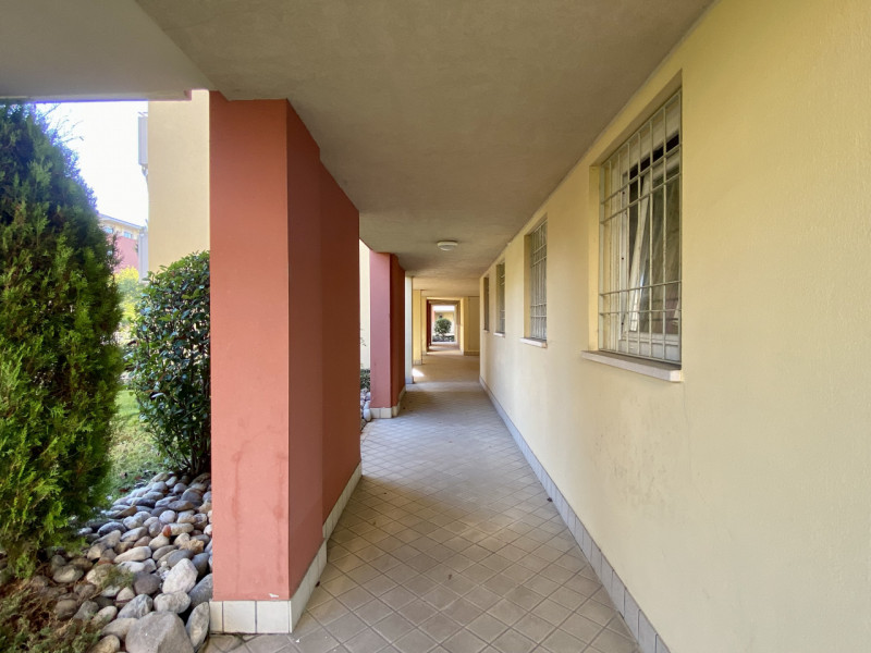 Nel cuore di un quartiere residenziale tra i più curati e ben abitati di Vicenza, circondato da o...