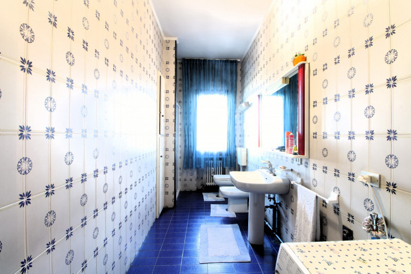 In posizione strategica, comoda alla viabilità principale e a tutti i servizi del paese, proponia...