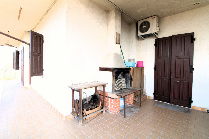 In posizione strategica, comoda alla viabilità principale e a tutti i servizi del paese, proponia...