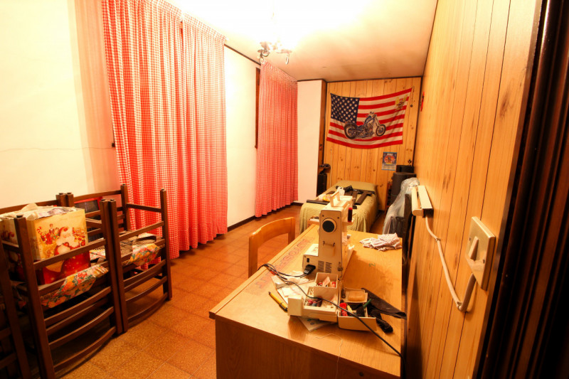 In posizione strategica, comoda alla viabilità principale e a tutti i servizi del paese, proponia...