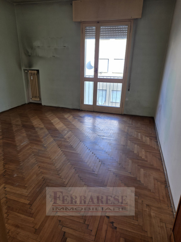 - ASTA IMMOBILIARE - PADOVA, via Luciano Manara, APPARTAMENTO al piano terzo, su fabbricato  con ...