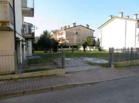 Rif. A.A.3598-1810

Vendita all'asta - terreno pianeggiante in data 02 dicembre 2025

Descrizione...