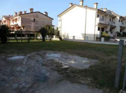 Rif. A.A.3598-1810

Vendita all'asta - terreno pianeggiante in data 02 dicembre 2025

Descrizione...