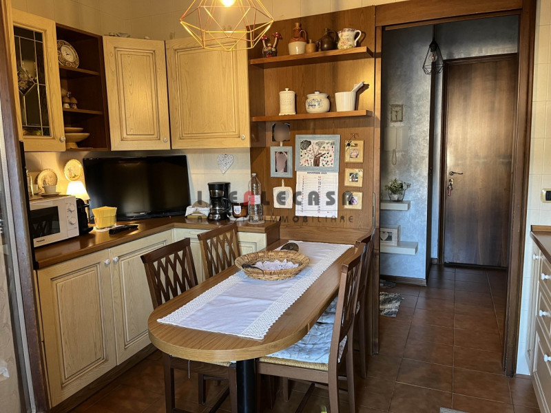 RIF:OM39 SARMEOLA DI RUBANO Proponiamo in vendita appartamento bicamere ben tenuto al terzo e ult...