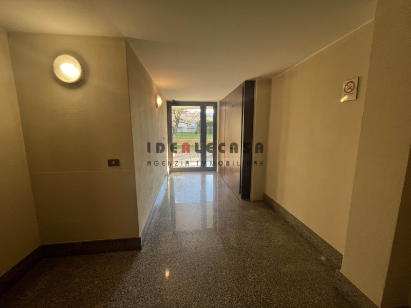 RIF:OM39 SARMEOLA DI RUBANO Proponiamo in vendita appartamento bicamere ben tenuto al terzo e ult...