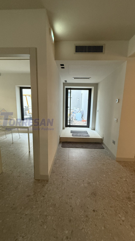 UFFICIO DI PREGIO IN VILLA STORICA – PADOVA, VICINANZE TRIBUNALE E FIERA


All’interno di una’ pr...