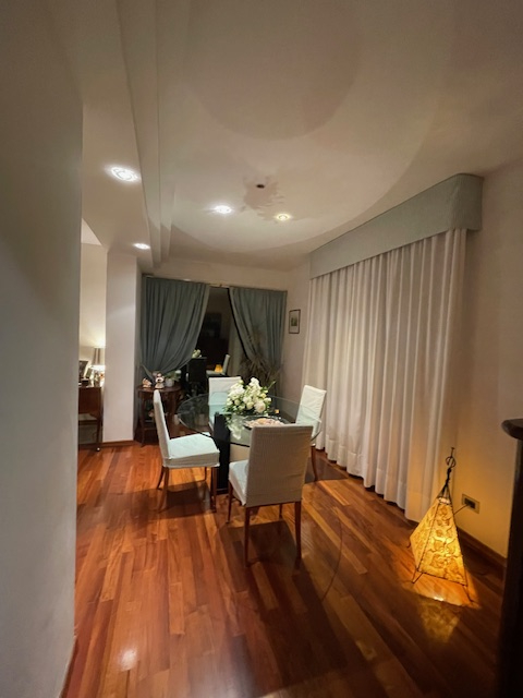 CAZZAGO di Pianiga vendesi bella Bifamiliare con giardino privato e ingresso indipendente. 
Svilu...