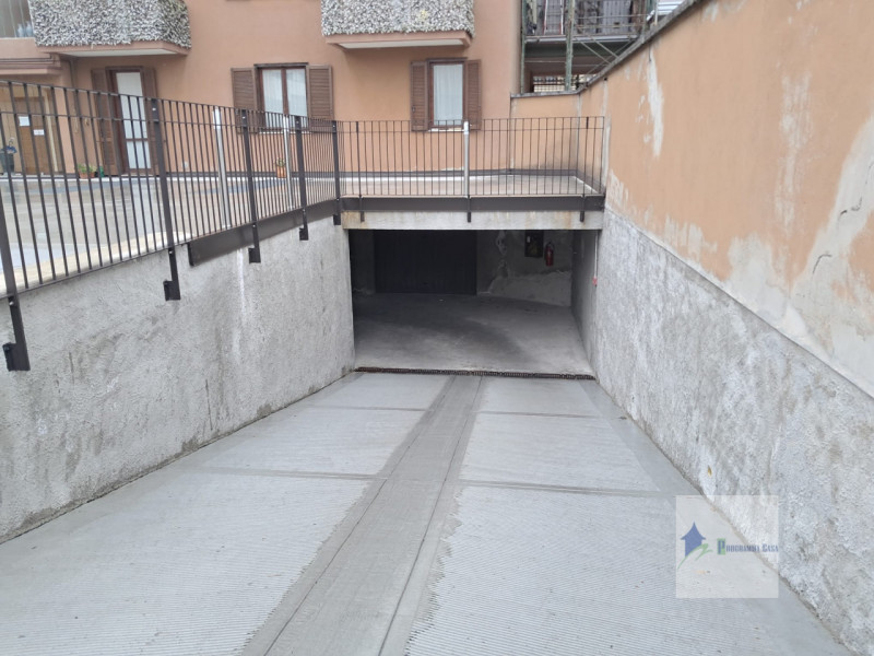 garage-Box-posto auto in Affitto a Turbigo