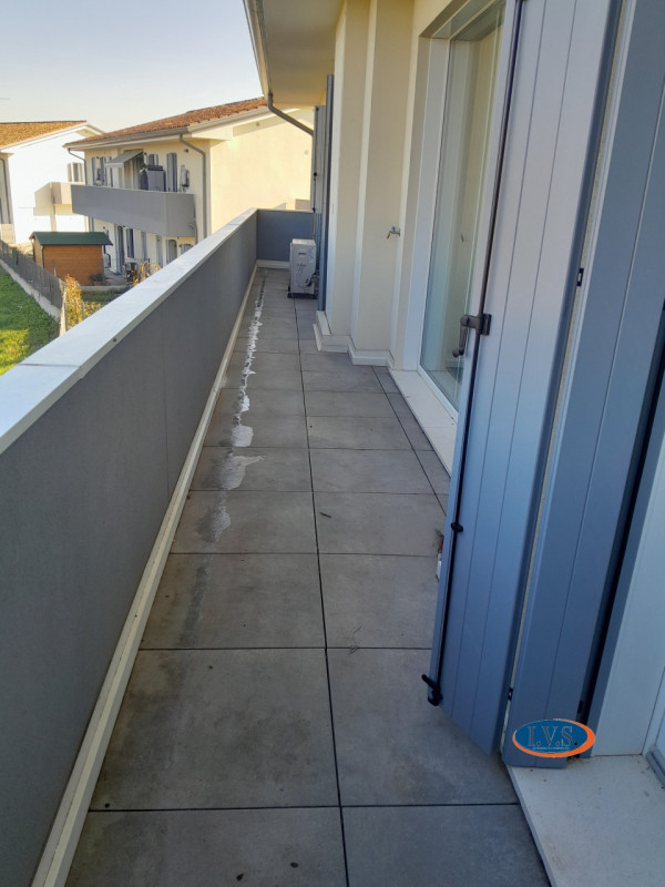 MONTEGALDA (VI) - In una posizione estremamente riservata e immersa nel verde proponiamo  al pian...