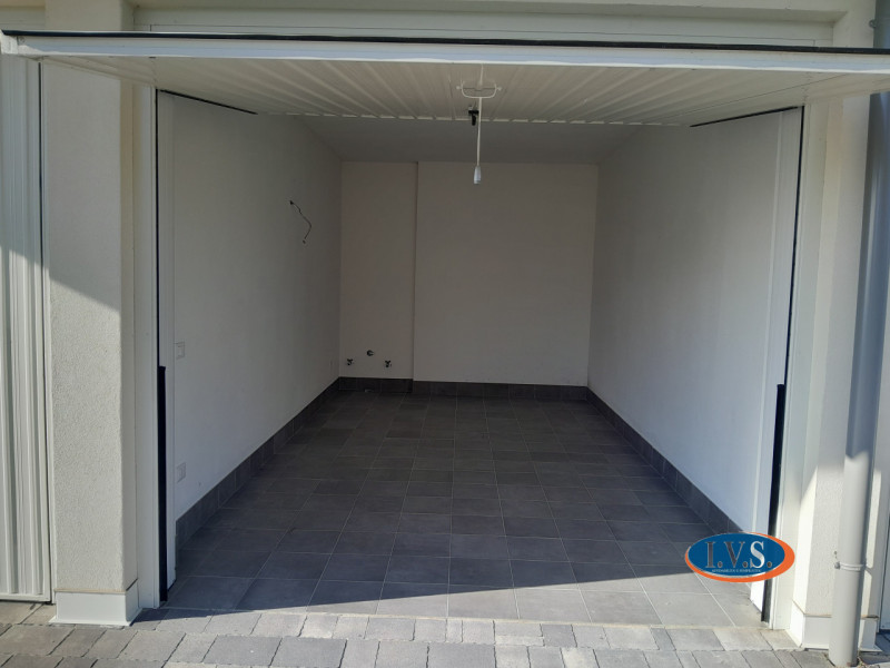 MONTEGALDA (VI) - In una posizione estremamente riservata e immersa nel verde proponiamo  al pian...