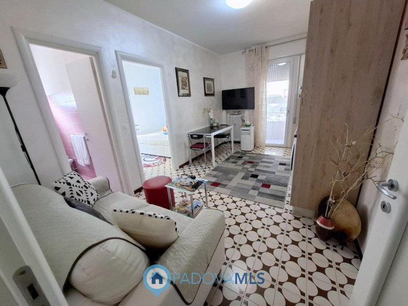 Immobile in esclusiva al Gruppo Padova MLS
Sei alla ricerca di un bell'appartamentino in zona CAV...